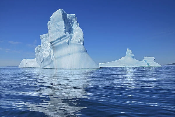 Canada, Newfoundland, St. Anthony. Iceberg in Atlantic Ocean