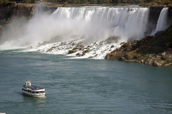 Canada, Ontario, Niagara Falls. Maid of the Mist boat ride