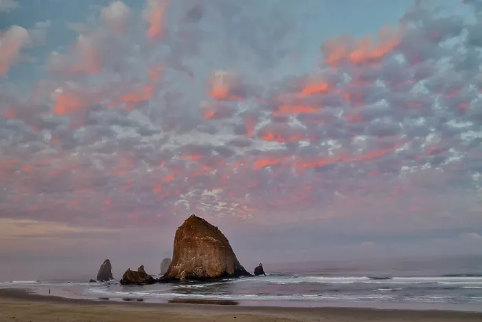 Framed Print : Cannon Beach and Haystack Rock evening light Framed Print : Cannon Beach and Haystack Rock evening light
