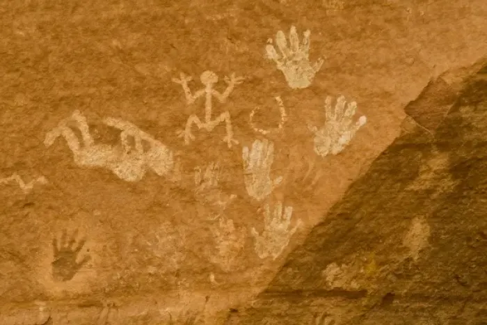 Framed Print : Canyon de Chelly, Arizona, United States. Navajo Nation. Old petroglyphs and ruins Framed Print : Canyon de Chelly, Arizona, United States. Navajo Nation. Old petroglyphs and ruins