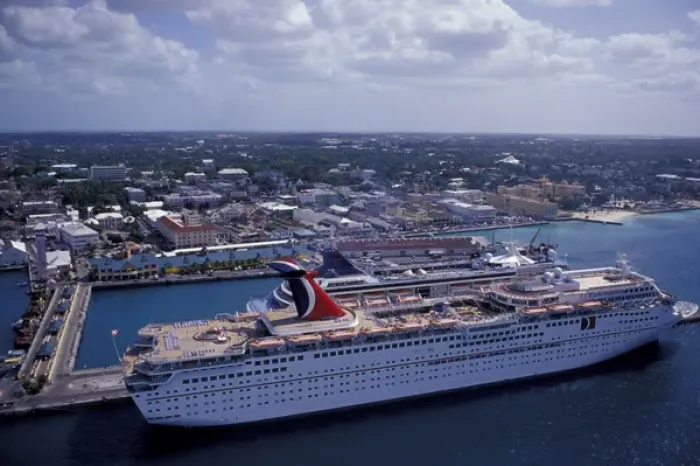 Framed Print : CARIBBEAN, Bahamas, Nassau Cruise ship docked