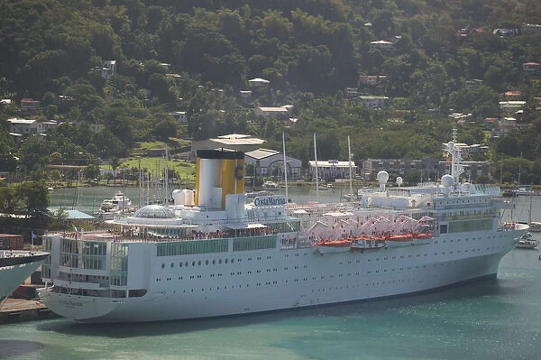 Caribbean, GRENADA, St. Georges St. Georges Harbor, cruiseship