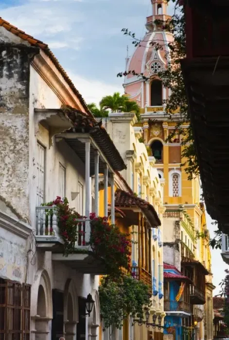 Framed Print : Cartagena, Colombia. Cartagena boasts plenty of colonial architecture. Constructed in 1575 Framed Print : Cartagena, Colombia. Cartagena boasts plenty of colonial architecture. Constructed in 1575