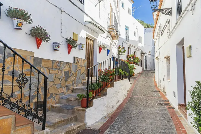 Framed Print : Casares, Malaga, Andalusia, Spain. A narrow alley in Casares, Andalusia Framed Print : Casares, Malaga, Andalusia, Spain. A narrow alley in Casares, Andalusia