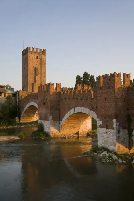 Framed Print : Castelvecchio, Ponte Scaligero, Adige River, Verona, Venitia, Italy