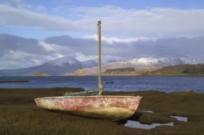 Framed Print : Castle Stalker with fishing boat in the foreground, Loch Linnhe, Argyll and Bute Framed Print : Castle Stalker with fishing boat in the foreground, Loch Linnhe, Argyll and Bute