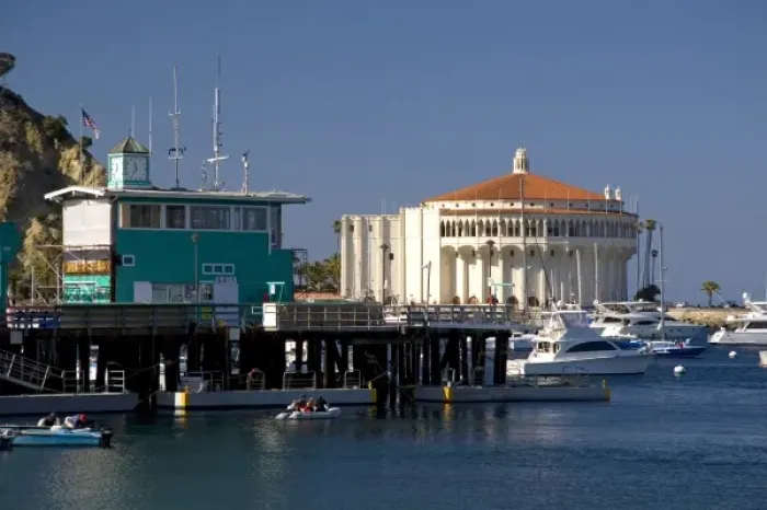 Framed Print : The Catalina Casino and Avalon harbor on Catalina Island, California, USA Framed Print : The Catalina Casino and Avalon harbor on Catalina Island, California, USA