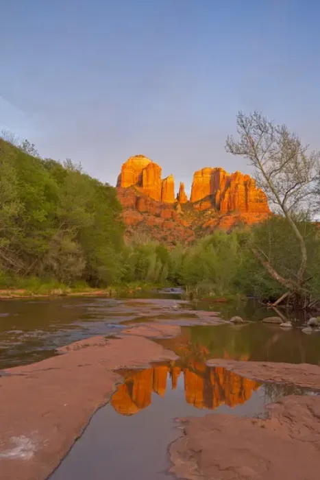 Framed Print : Cathedral Rocks reflect into Oak Creek from Red Rock Crossing in Sedona, Arizona, USA Framed Print : Cathedral Rocks reflect into Oak Creek from Red Rock Crossing in Sedona, Arizona, USA