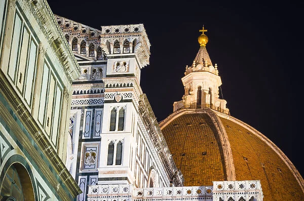The Cathedral of Santa Maria del Fiore (Duomo) at night, Florence, Tuscany, Italy