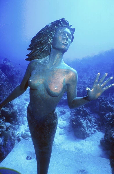 02. Cayman Islands, Grand Cayman, Mermaid statue dive site