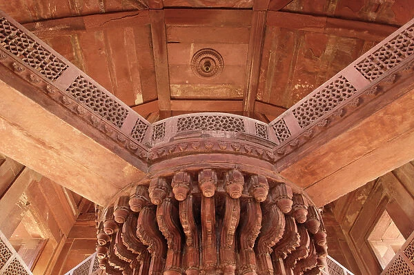 Central pillar details of Diwan-i-Khas, Fatehpur Sikri, in the state of Uttar Pradesh