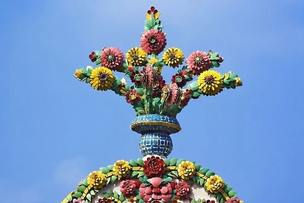 Ceramic flower decoration, Wat Pho, Bangkok, Thailand