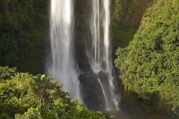 Chamarel Waterfall-highest on Mauritius, over 1000 meter drop, South Mauritius, Africa