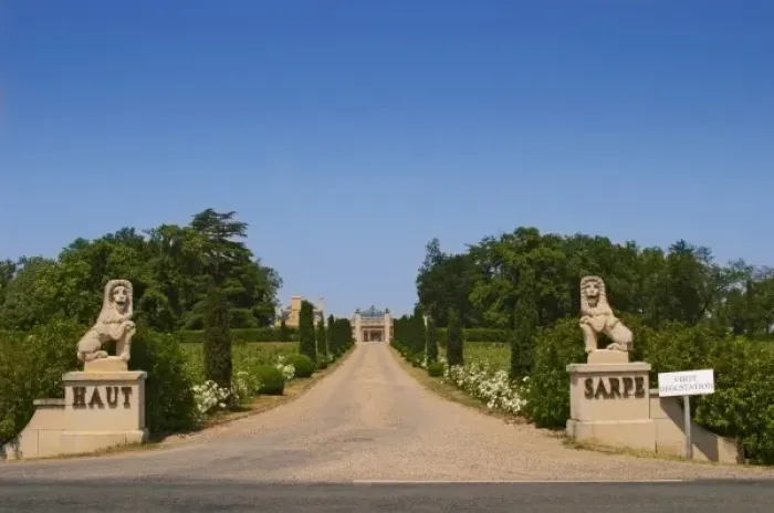 Framed Print : Chateau Haut Sarpe with two lion stone statues and a road lined with bushes leading up to the gate Framed Print : Chateau Haut Sarpe with two lion stone statues and a road lined with bushes leading up to the gate