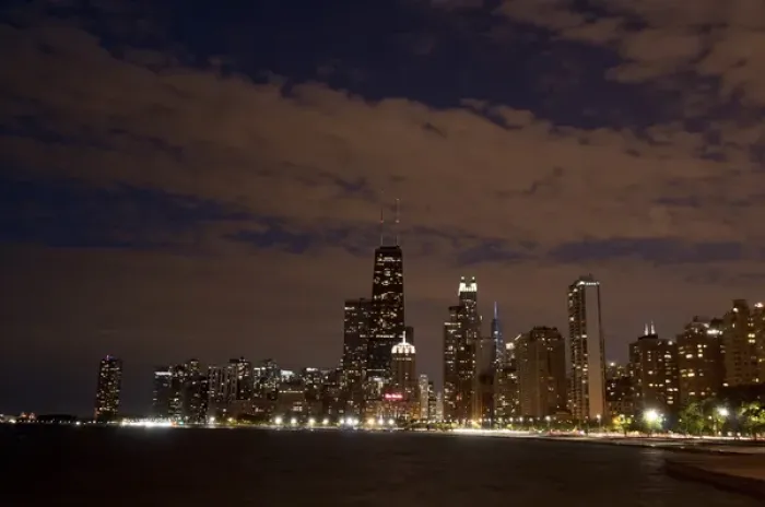 Framed Print : Chicago skyline at night from North Avenue Beach Framed Print : Chicago skyline at night from North Avenue Beach