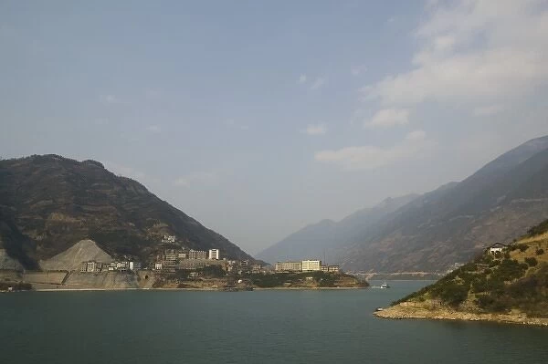CHINA, Hubei Province. Yangzi River Town from Cruise Ship north of Xiling Gorge