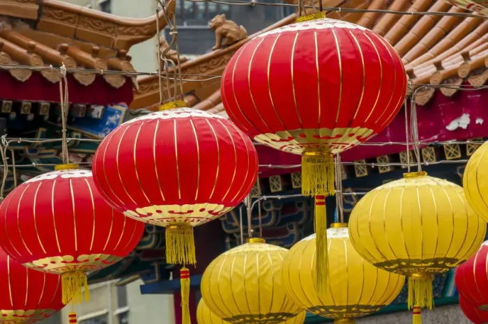Framed Print : Chinese lanterns at Sik Sik Yuen Wong Tai Sin Temple, Kowloon, Hong Kong, China Framed Print : Chinese lanterns at Sik Sik Yuen Wong Tai Sin Temple, Kowloon, Hong Kong, China
