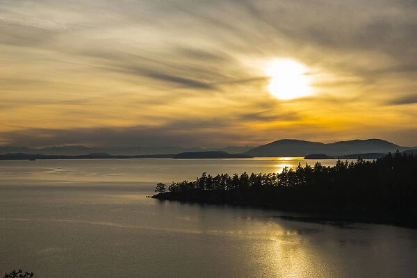 Chuckanut Drive, Washington State. Winter sunset on Samish Bay, Lummi Island, Bellingham Bay