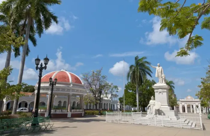 Framed Print : Cienfuegos Cuba Jose Marti Square in center with statue of Jose Marti and palms