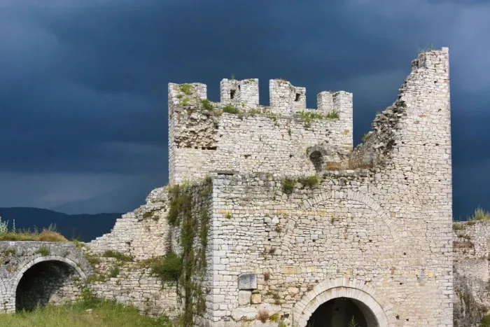 Framed Print : The citadel and castle of Berat (UNESCO World Heritage Site), Albania