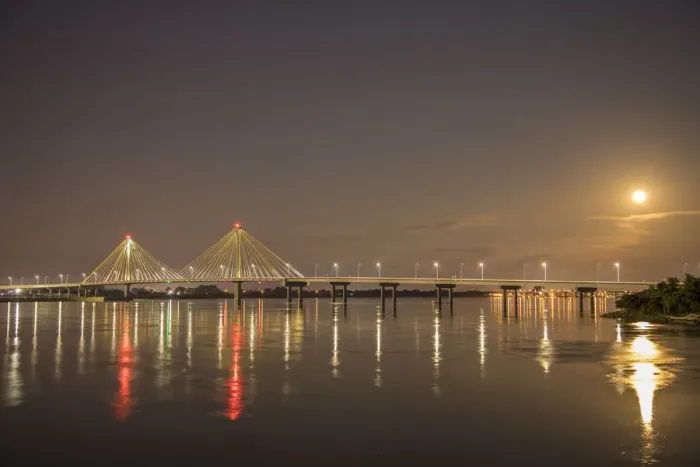 Framed Print : Clark Bridge at night over Mississippi River and full moon, Alton, Illinois Framed Print : Clark Bridge at night over Mississippi River and full moon, Alton, Illinois