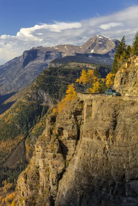 Framed Print : Cliffs along Going to the Sun Road in autumn in Glacier National Park, Montana, USA Framed Print : Cliffs along Going to the Sun Road in autumn in Glacier National Park, Montana, USA