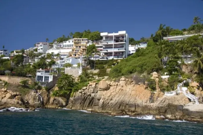 Framed Print : Cliffside housing along the bay at Acapulco, Guerrero, Mexico Framed Print : Cliffside housing along the bay at Acapulco, Guerrero, Mexico