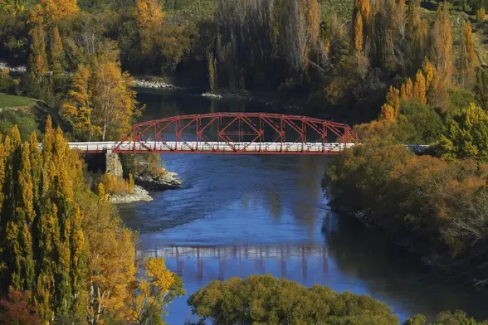 Framed Print : Clyde Bridge and Clutha River, Clyde, Central Otago, South Island, New Zealand Framed Print : Clyde Bridge and Clutha River, Clyde, Central Otago, South Island, New Zealand