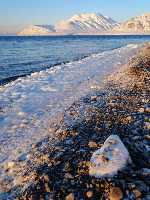 Framed Print : Coastline near Longyearbyen, the capital of Svalbard on the island of Spitsbergen, Norway Framed Print : Coastline near Longyearbyen, the capital of Svalbard on the island of Spitsbergen, Norway
