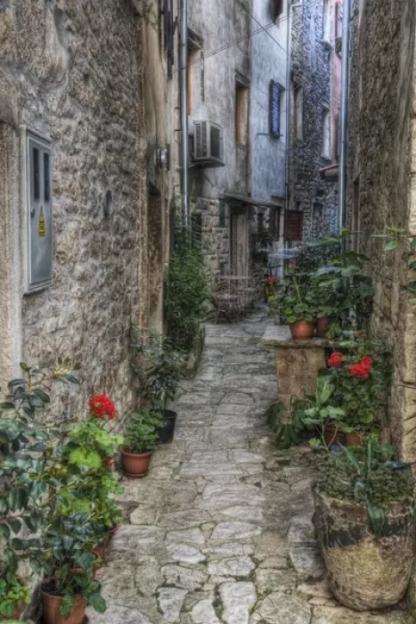 Framed Print : Cobblestone alley, Bale, Croatia Framed Print : Cobblestone alley, Bale, Croatia