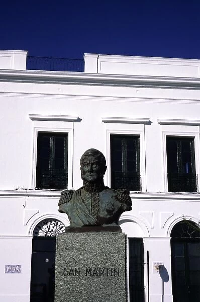 Colonia, Uruguay, Bust of General San Martin in Barrio Historico