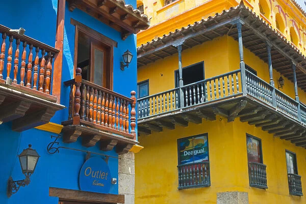 Colonial houses in the old town, Cartagena (UNESCO World Heritage Site