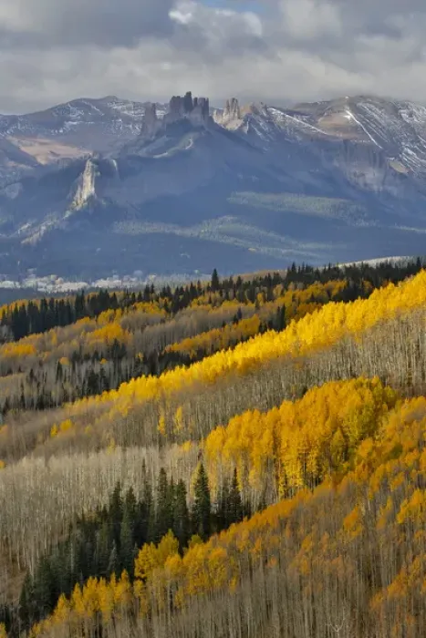 Framed Print : Colorado Rocky Mountains on Ohio Pass and backdrop of the Castle Mountain Autumn Framed Print : Colorado Rocky Mountains on Ohio Pass and backdrop of the Castle Mountain Autumn