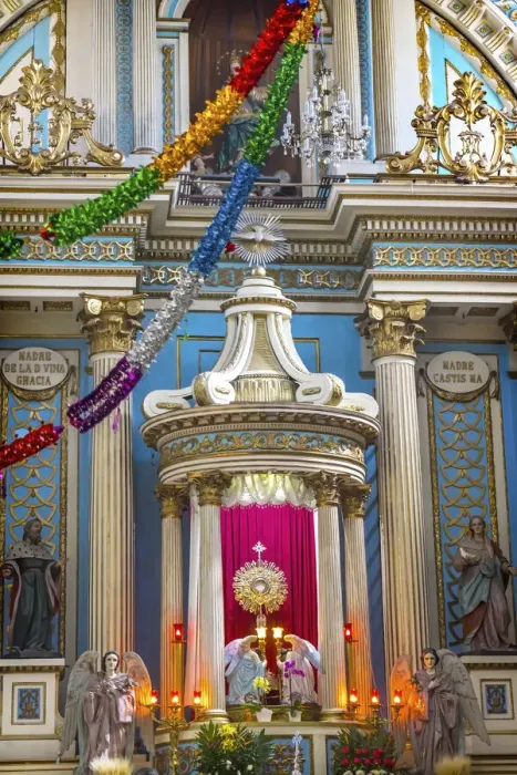 Framed Print : Colorful basilica altar Templo de la Limpia Concepcion, Puebla, Mexico
