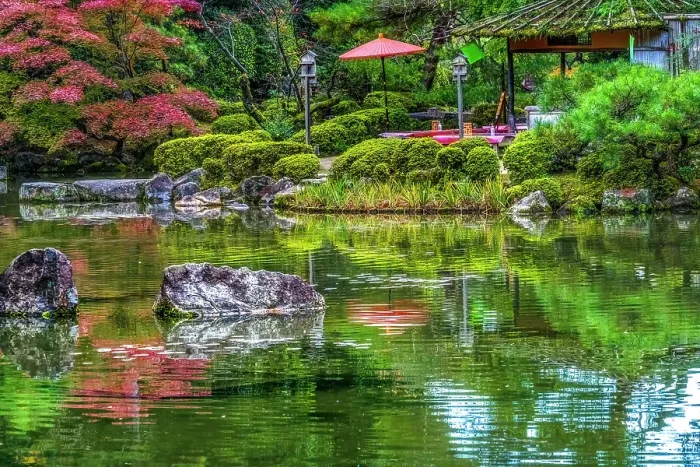 Framed Print : Colorful garden, water reflection, Choshin-tei Tea House, Heian-jingu Shrine, Kyoto, Japan. Built in 1895 copy of the 1100's Imperial Palace
