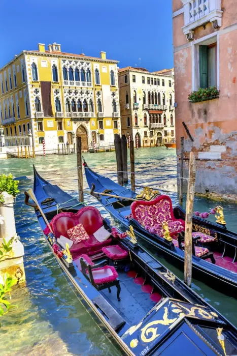 Framed Print : Colorful gondolas, Grand Canal buildings and boat reflection, Venice, Italy Framed Print : Colorful gondolas, Grand Canal buildings and boat reflection, Venice, Italy