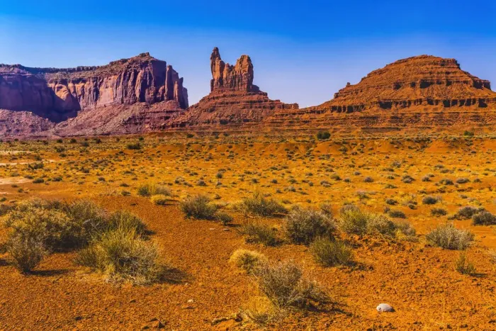 Framed Print : Colorful Sitting Hen Butte rock formation, Monument Valley, Utah Framed Print : Colorful Sitting Hen Butte rock formation, Monument Valley, Utah
