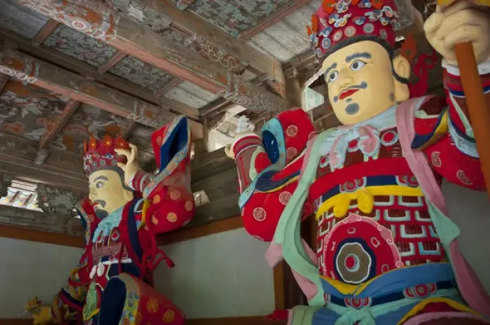 Framed Print : Colourful statues at the Buddhist Pohyon-temple, Mount Myohyang-san, North Korea Framed Print : Colourful statues at the Buddhist Pohyon-temple, Mount Myohyang-san, North Korea