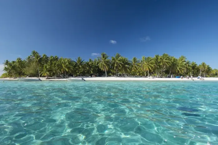 Framed Print : Cook Islands. Palmerston Island, a classic atoll, discovered by Captain Cook in 1774