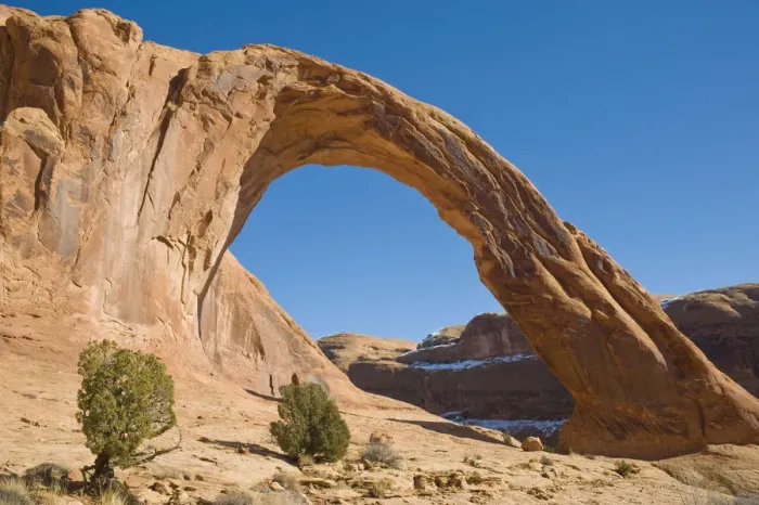 Framed Print : Corona Arch, a freestanding Sandstone Arch on BLm land, Bootlegger Canyon, Southeast