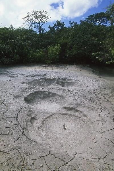 Costa Rica, Rincon de la Vieja National Park, mud pots