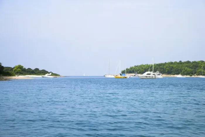 Framed Print : Cres, Coatia - Boats floating in an ocean inlet. Horizontal shot Framed Print : Cres, Coatia - Boats floating in an ocean inlet. Horizontal shot