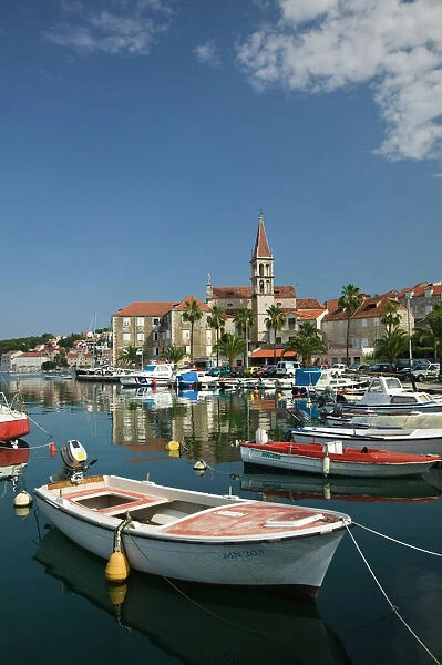 Croatia, Central Dalmatia, BRAC ISLAND, MILNA. Harbor View