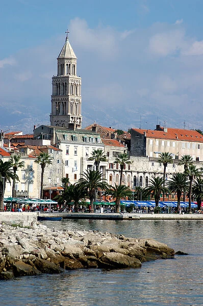 05. Croatia, Split, coastal view of popular embankment