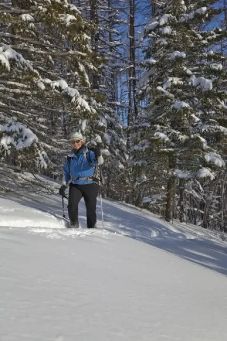Framed Print : Cross country skiing on rocky Point in Glacier National Park in Montana (MR) Framed Print : Cross country skiing on rocky Point in Glacier National Park in Montana (MR)