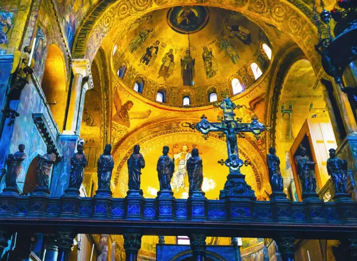Framed Print : Cross Saint Marks Basilica arches, mosaics, Venice, Italy Framed Print : Cross Saint Marks Basilica arches, mosaics, Venice, Italy