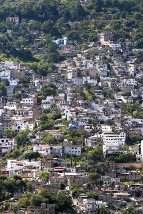 Framed Print : Crowded housing on a hillside at Taxco in the State of Guerrero, Mexico Framed Print : Crowded housing on a hillside at Taxco in the State of Guerrero, Mexico