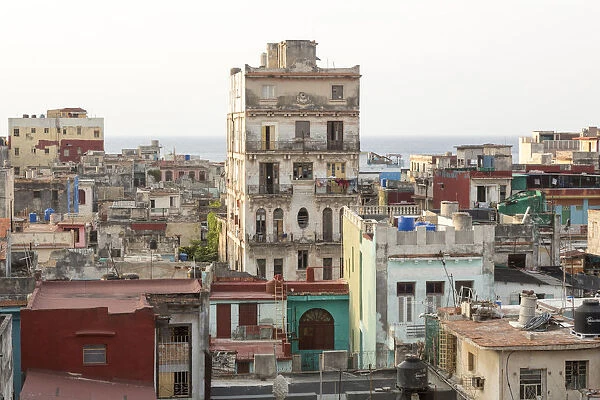 Cuba, Havana. Building overviews and ocean