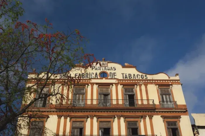 Framed Print : Cuba, Havana, Central Havana, the Partagas cigar factory Framed Print : Cuba, Havana, Central Havana, the Partagas cigar factory