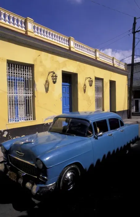 Framed Print : Cuba, Havana, Guana Bacoa area. Colorful architecture and street scene